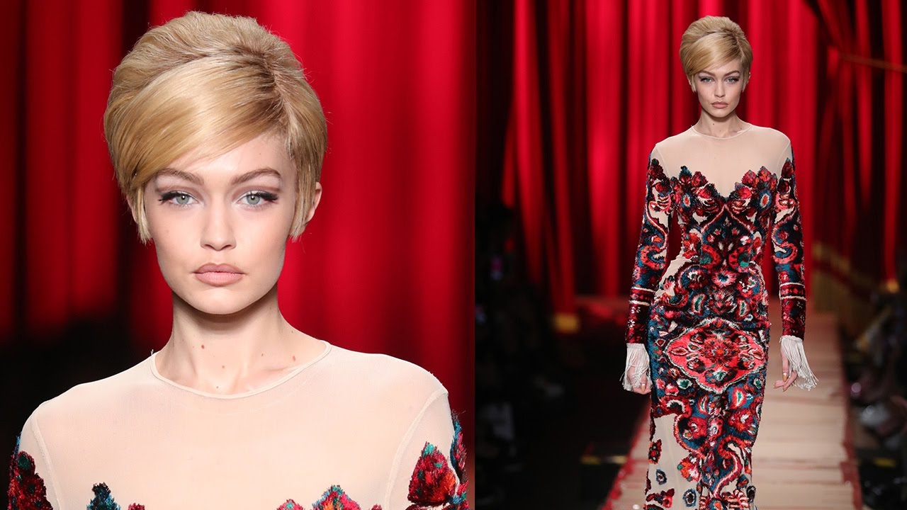 Gigi Hadid STUMBLES on Runway at Milan Fashion Week but recovers like a Pro