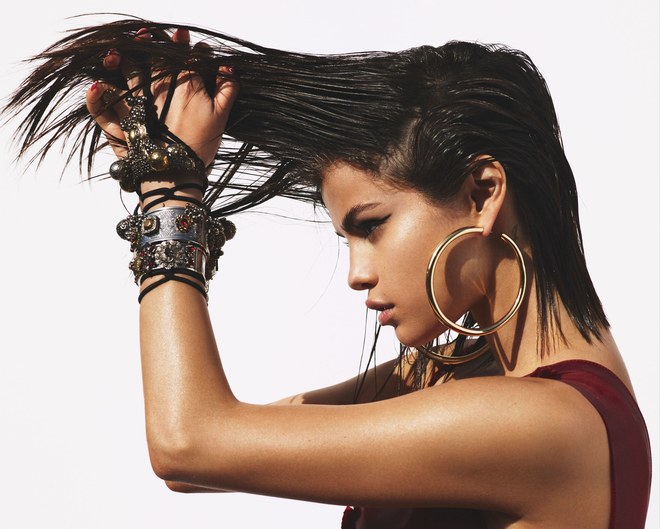 Selena Gomez goes behind the Scenes with Vogue