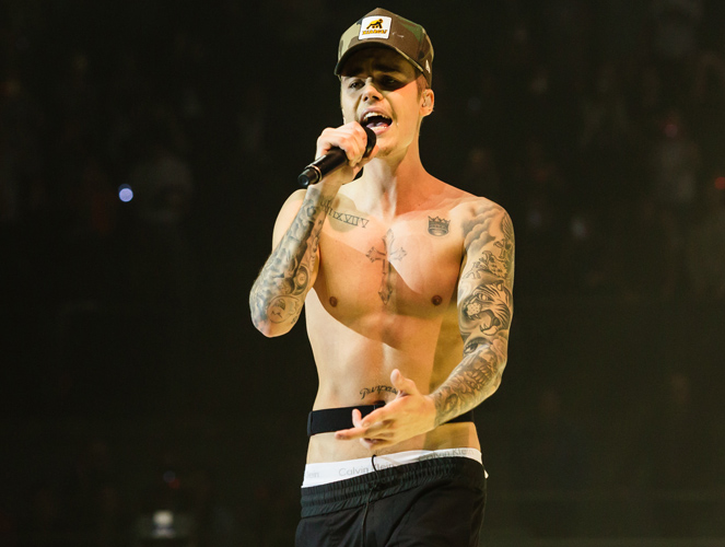 23 Times Justin Bieber took his Shirt off