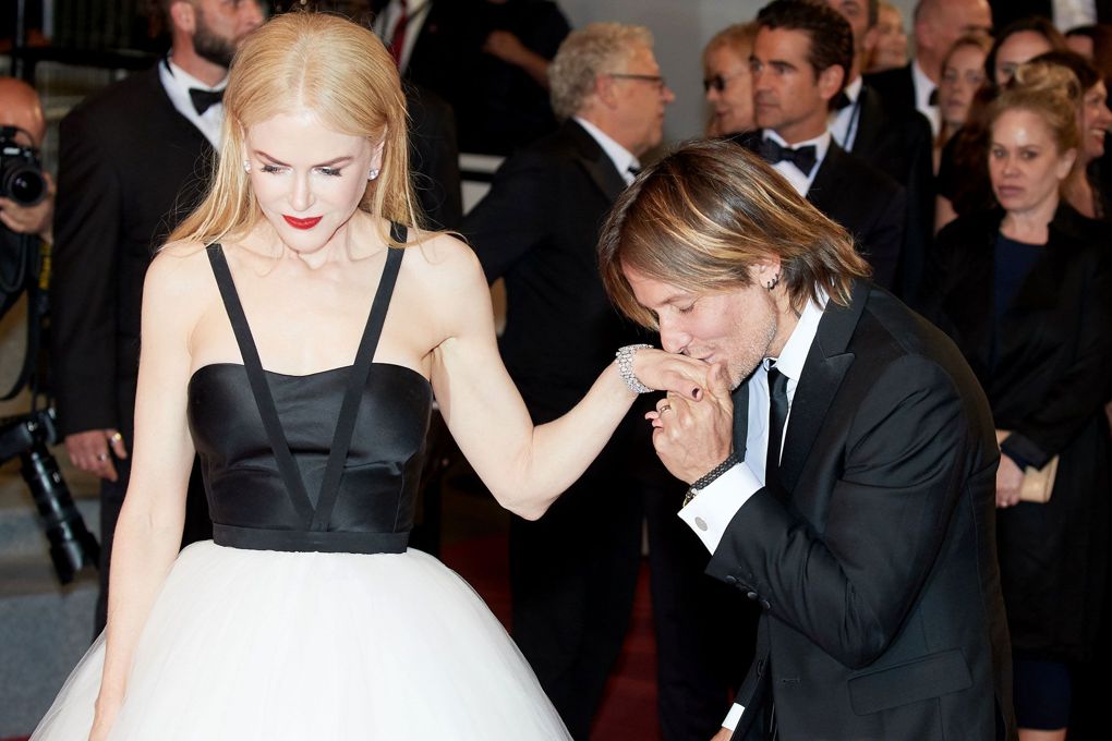75 Celebrity PDAs: These Celebs Need to get a Room…