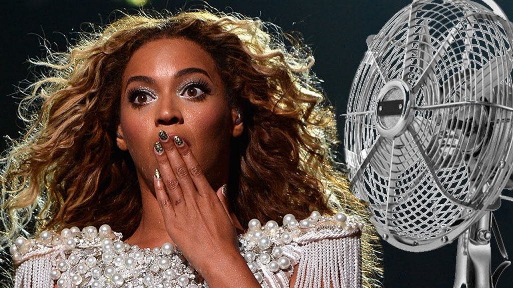 10 Celebs and Their Most Embarrassing on Stage Moments