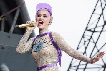 Katy Perry finally reveals why she looks SO MISERABLE in those Orlando Bloom naked paddle boarding pictures