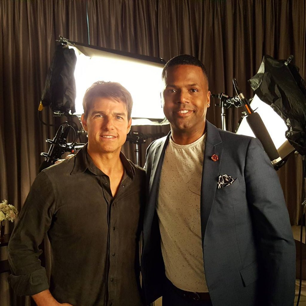 Tom Cruise Reveals He’s a ‘Total Romantic’