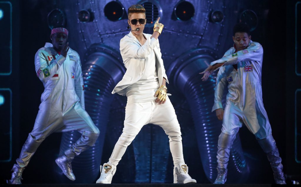 Justin Bieber – Best Dance Moves Ever