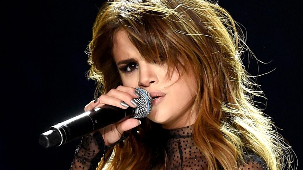Selena Gomez Fans are SERIOUSLY Scared Over Her Latest Career Choice