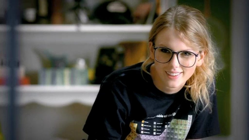 Taylor Swift – You Belong With Me