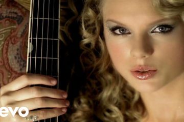 Taylor Swift – Teardrops On My Guitar