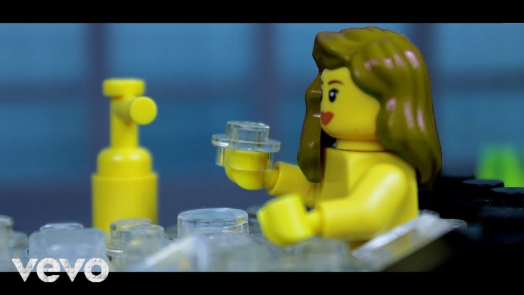 LEGO Taylor Swift – Look What You Made Me Do (Stop-motion)