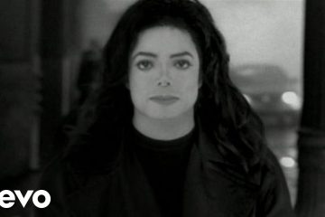Michael Jackson – Stranger In Moscow (Official Video)