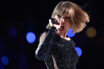 Taylor Swift allows Streaming of Reputation and Shocks Everyone