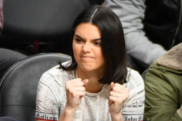 Kendall Jenner AGGRESSIVELY cheers on Boyfriend Blake Griffin amid Fizzling Relationship Rumors