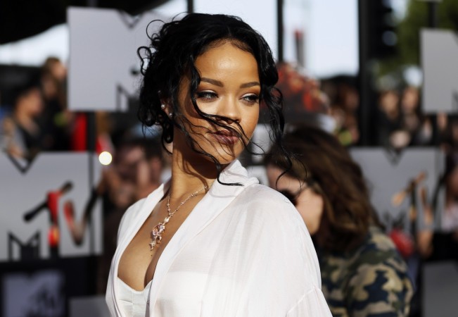 Will Rihanna BREAK UP with Hassan Jameel for a REUNION with Chris Brown?