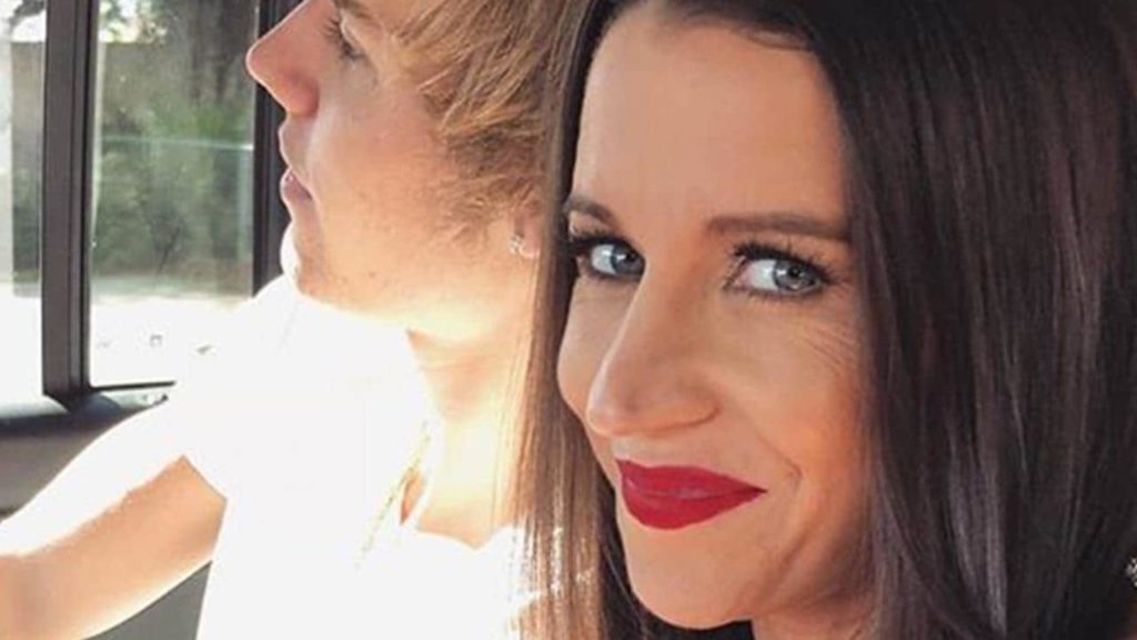Justin Bieber’s Mom shades his Engagement!
