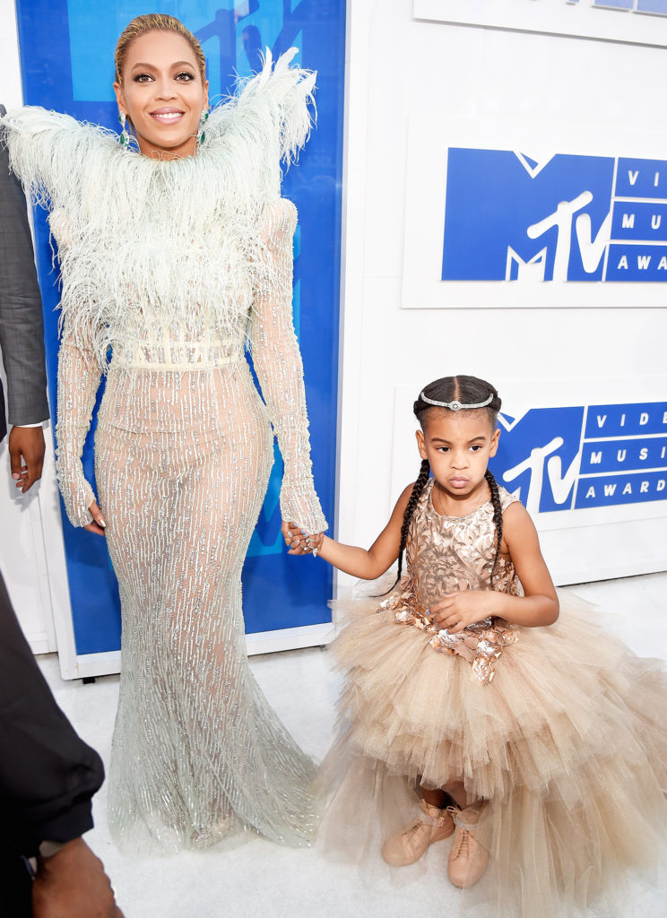10 Celeb Kids with Perfect Manners and 10 who are Already Divas