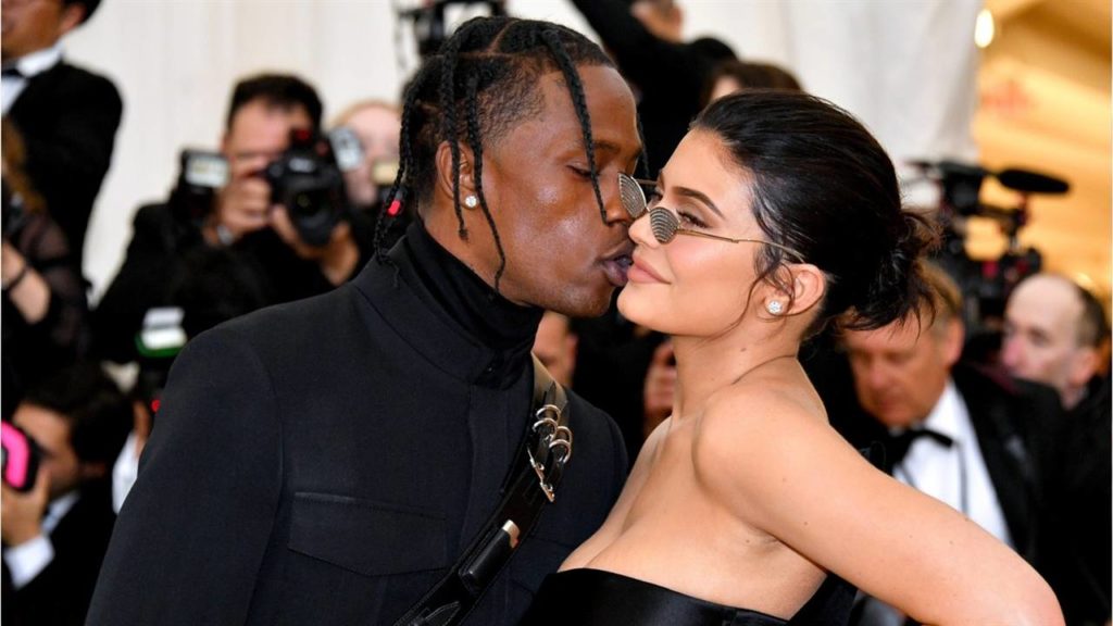 Kylie Jenner & Travis Scott and More Lip-Locking Celeb Couple